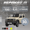 Suzuki Jimny 5 pintu warna krem tampil dari sudut depan kanan dalam materi promosi, menonjolkan desain tangguh dan fitur off-road 4WD.